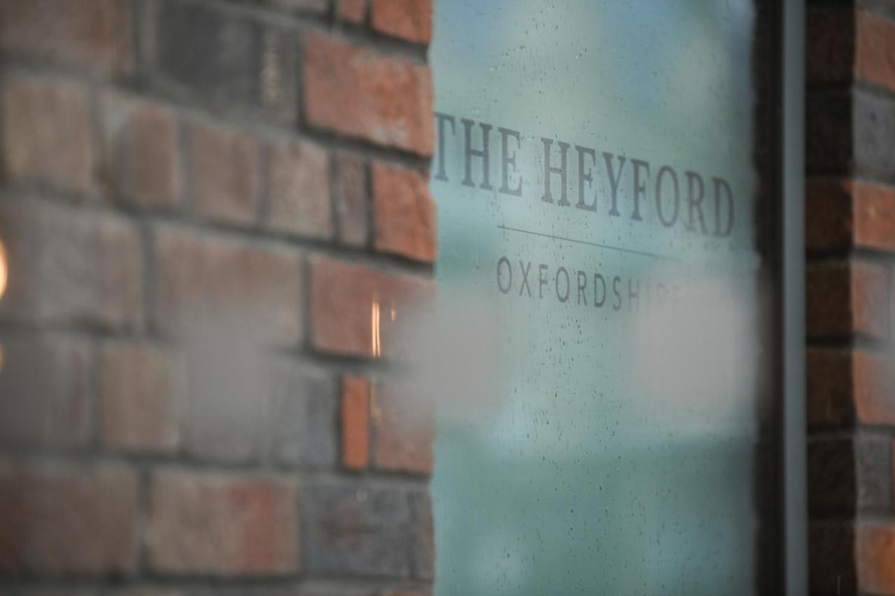 Upper Heyford  The Heyford Hotel מראה חיצוני תמונה